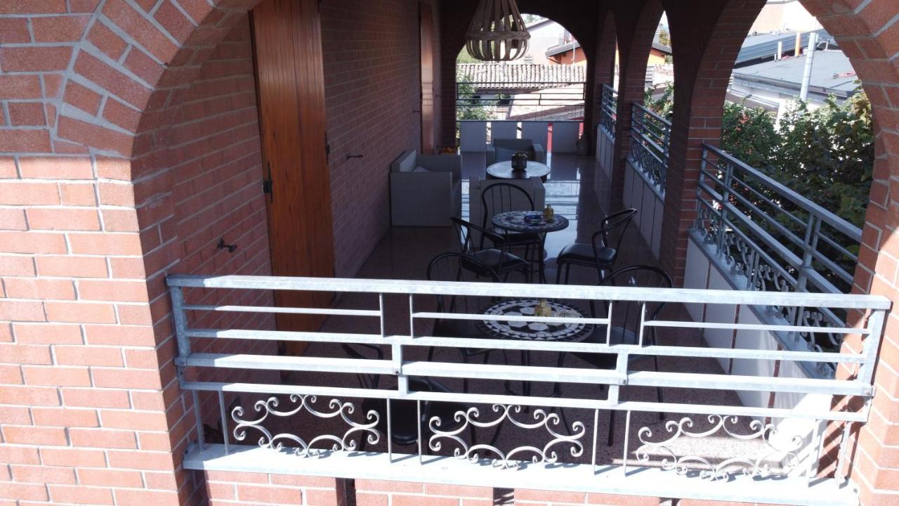 Villa Ferrari Oriella Solignano Nuovo Εξωτερικό φωτογραφία