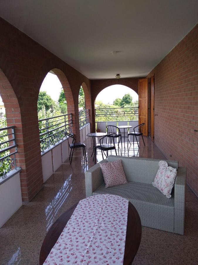 Villa Ferrari Oriella Solignano Nuovo Εξωτερικό φωτογραφία